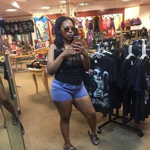 Meet your Posher, Lakasia gregory